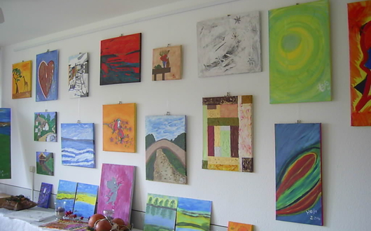 Ausstellung selbst gemalter Bilder im Trave-Treff